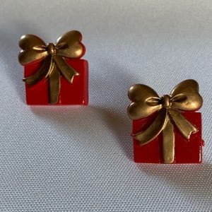 NWT. Handmade Pierced Earrings of a Christmas Holiday Gift in Red and Gold!